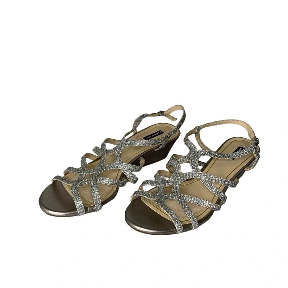 Alex Marie Maryn silver strap kitten wedge sandal.‎ Size 9